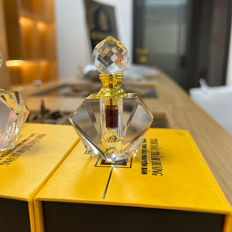 Luxury Essential Oud Oil / 1ml