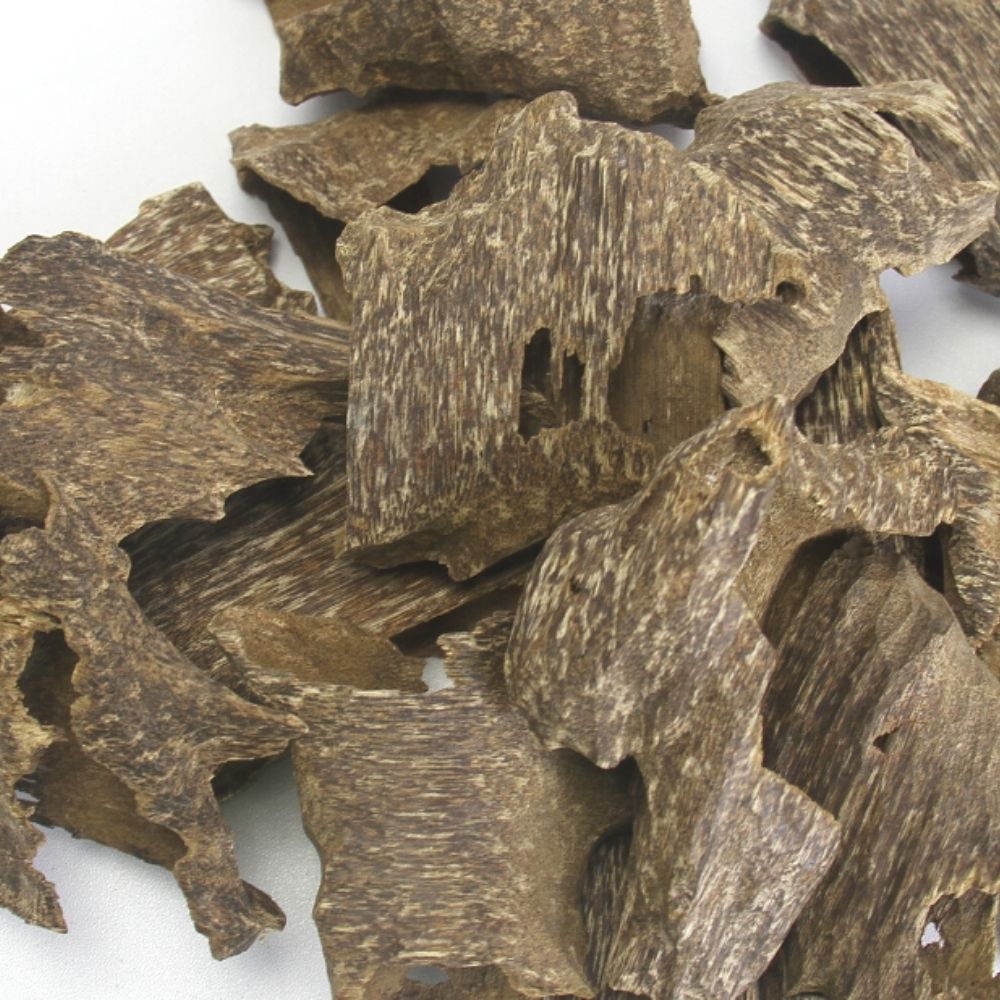 OWC2 - Oud Wood Chips Grade AA+ ( 100g )